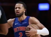 米兰体育-包含爵士主场大胜活塞，取得三连胜的词条