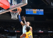 米兰体育,-湖人主场力克国王，詹姆斯砍下三双