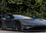 米兰体育-极速与绿茵的碰撞，当F1年度争冠焦点战驶入中国，利物浦的红色浪潮如何被智慧化解？