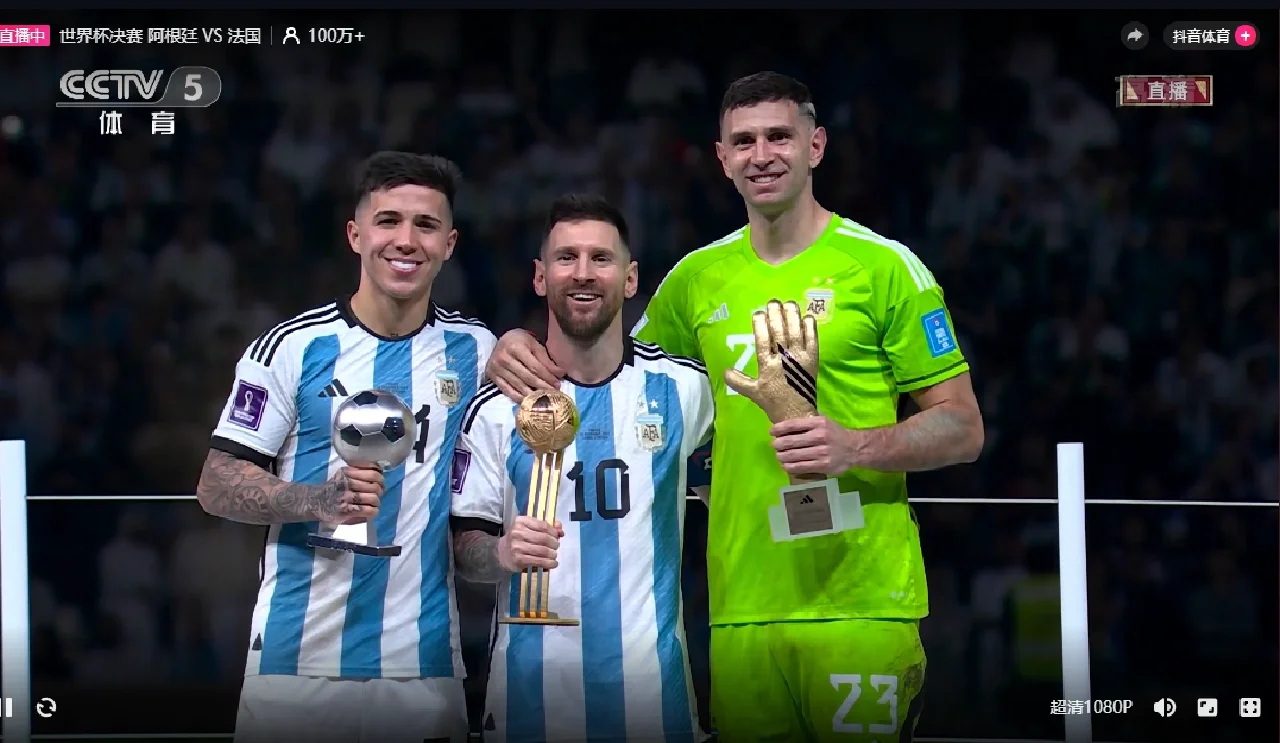 阿根廷球星被曝与名模同居将举行婚礼