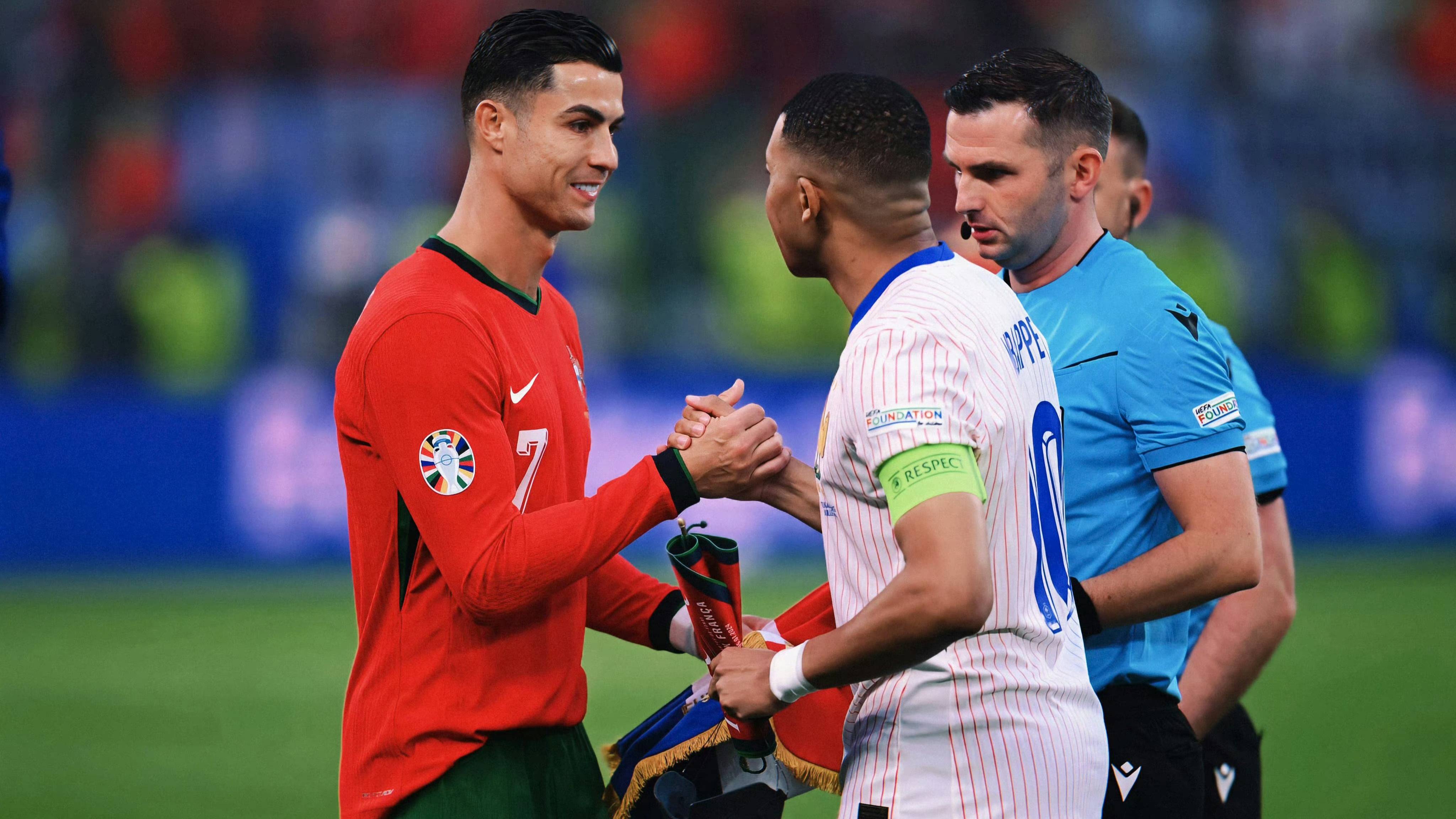 欧洲杯赛场紧张激烈，势均力敌的对决的简单介绍