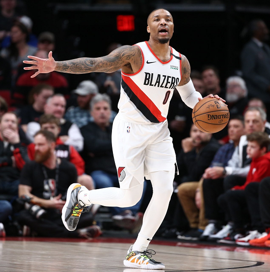 开拓者大胜国王，列illard砍下40分