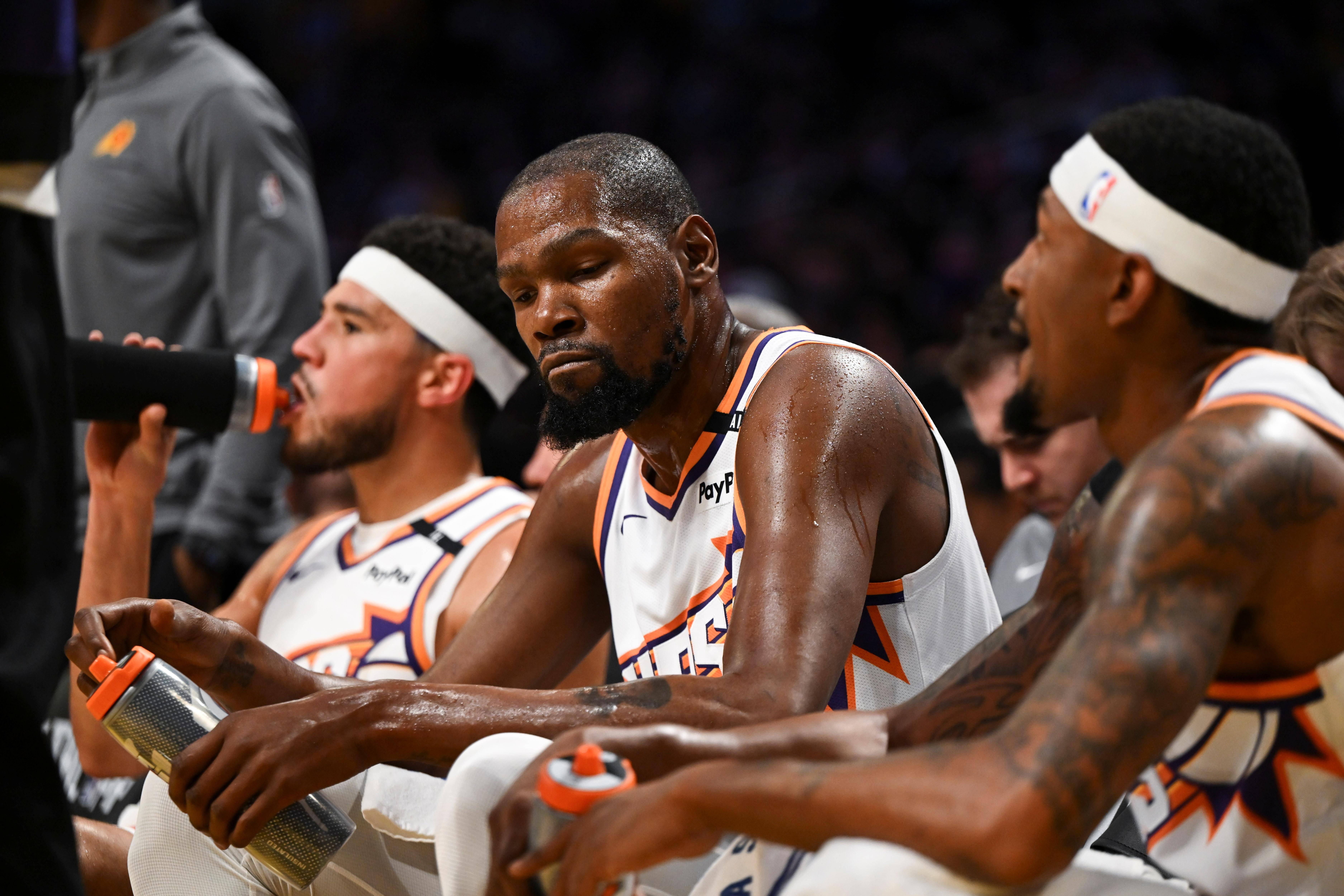 篮网大胜尼克斯，杜兰特单节狂砍23分