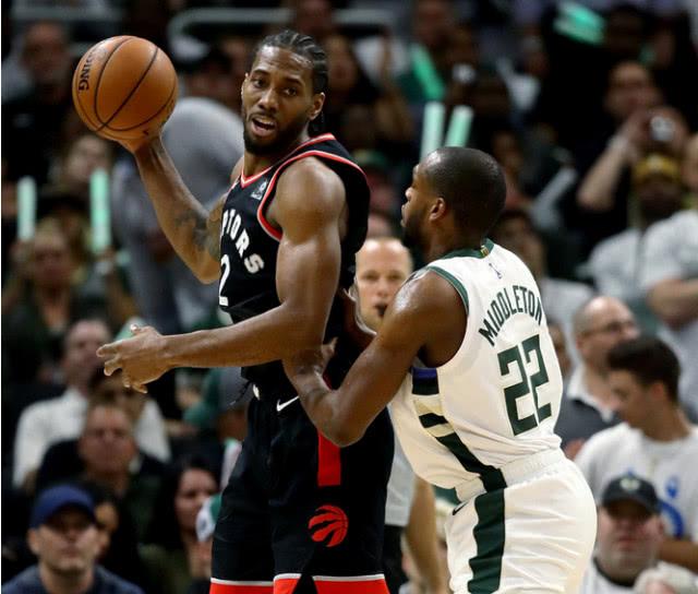 关于雄鹿击败球王领衔球队，排名攀升的信息