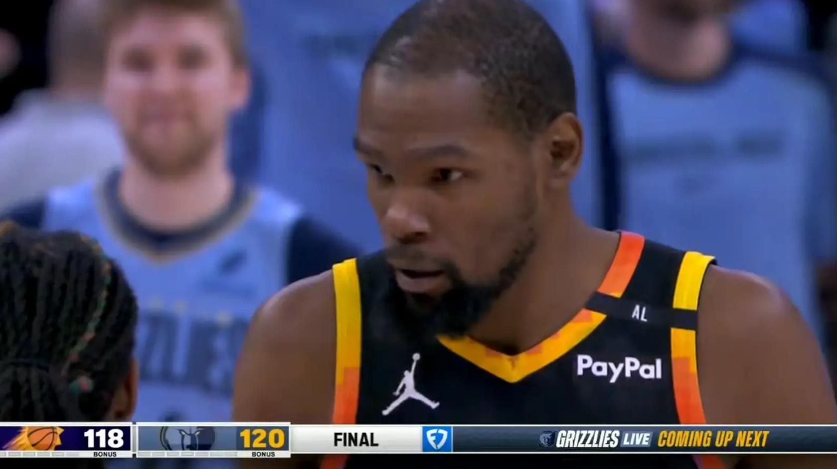 快船惜败鹈鹕，失去榜首位置