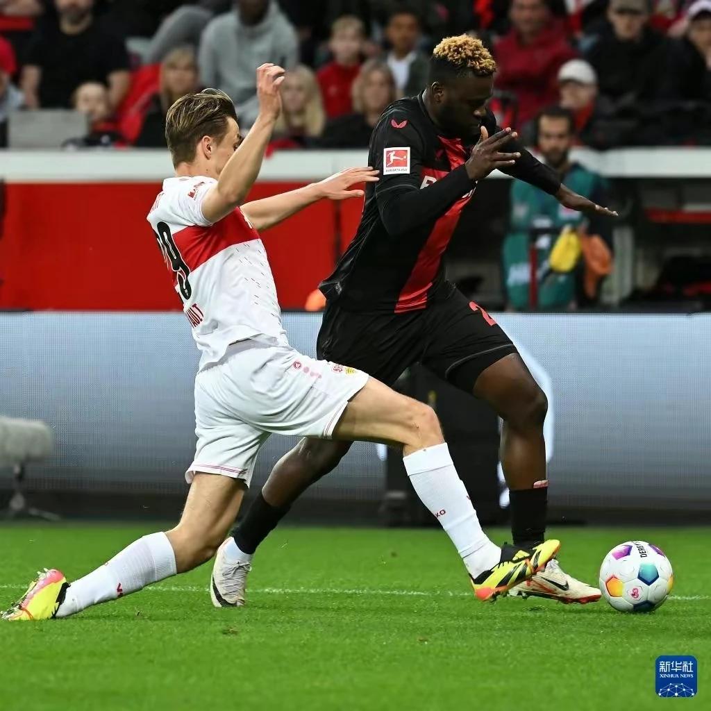 包含斯图加特实力击败对手，球队状态火爆高歌的词条